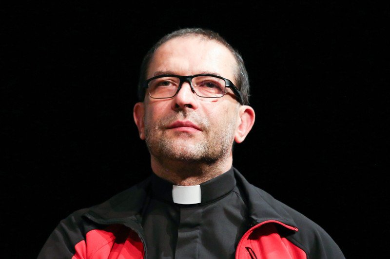 Ks. Jacek Stryczek w pierwszym wywiadzie po zarzutach o mobbing w "Szlachetnej paczce".