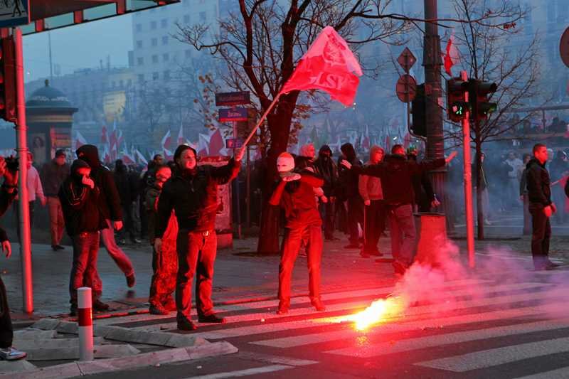 Policja podczas Święta Niepodległości na komisariaty doprowadziła łącznie 178 osób