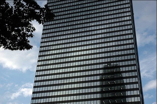 W nowojorskich wieżowcach większość powierzchni okien pozostaje zasłonięta