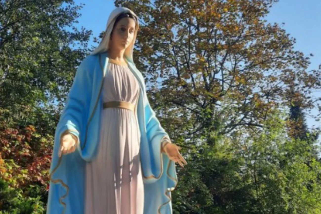 Figura Matki Boskiej miałaby stanąć w parku miejskim w Legionowie, to propozycja Wojowników Maryi.