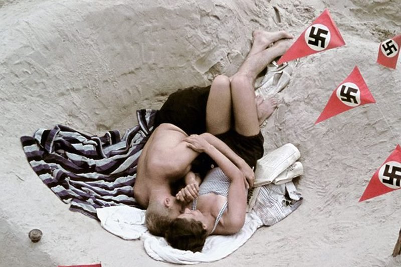 Plakat reklamujący spektakl "Kabaret warszawski" w reżyserii Krzysztofa Warlikowskiego