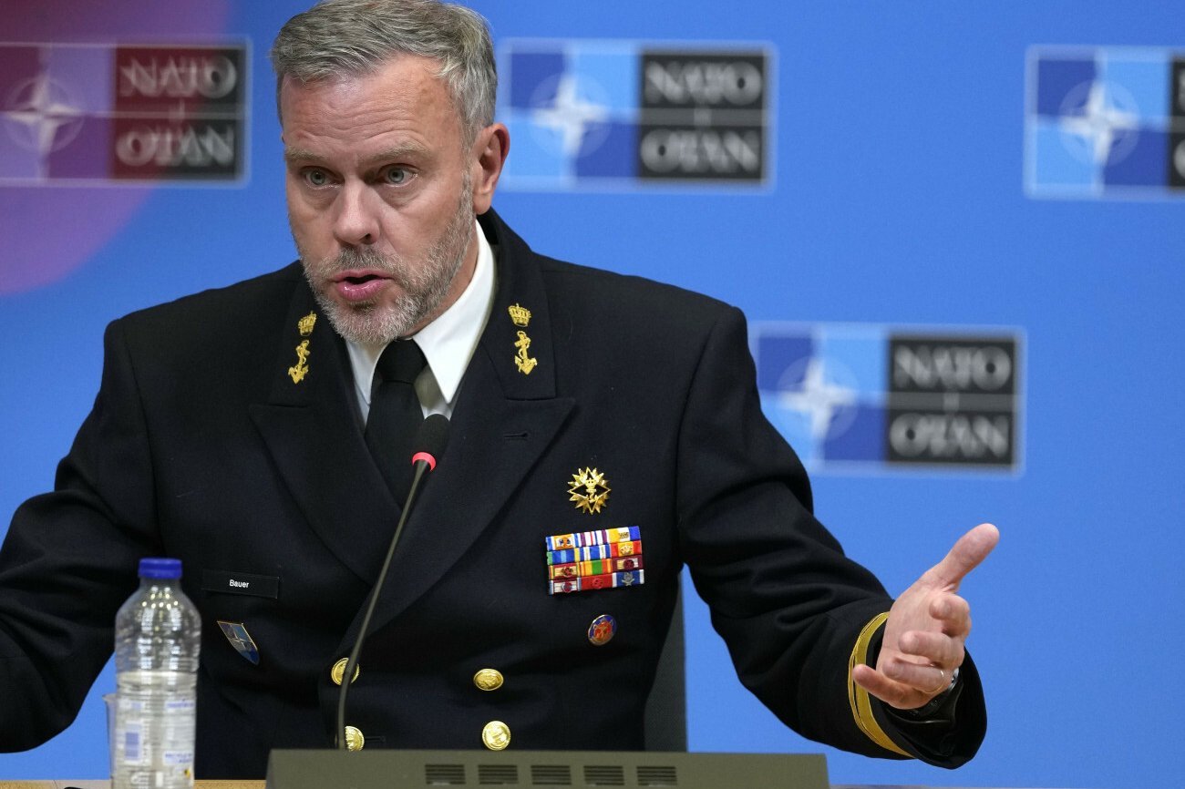 Admirał Rob Bauer z NATO ostrzega przed ambicjami Rosji.