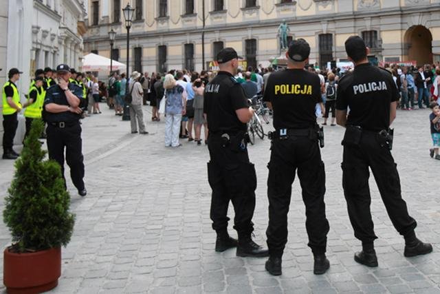 MSW chce, by policjanci mieli dostęp do dokumentów podatkowych