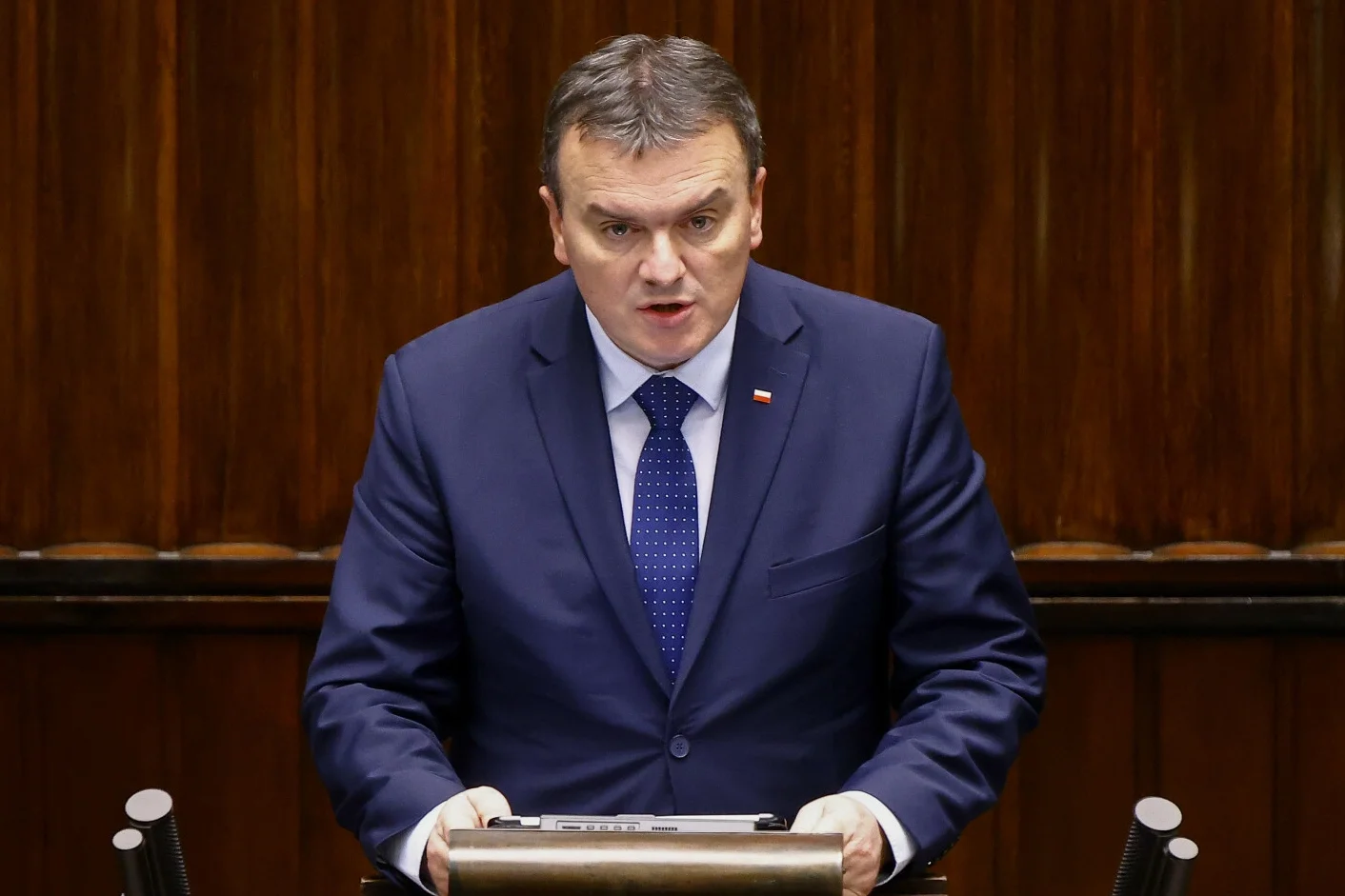 "Upadają fabryki Fiata". Dziwne wystąpienia podczas debaty ws. pigułki.