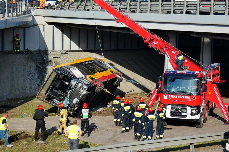 Kierowca autobusu linii 186 usłyszał zarzuty.