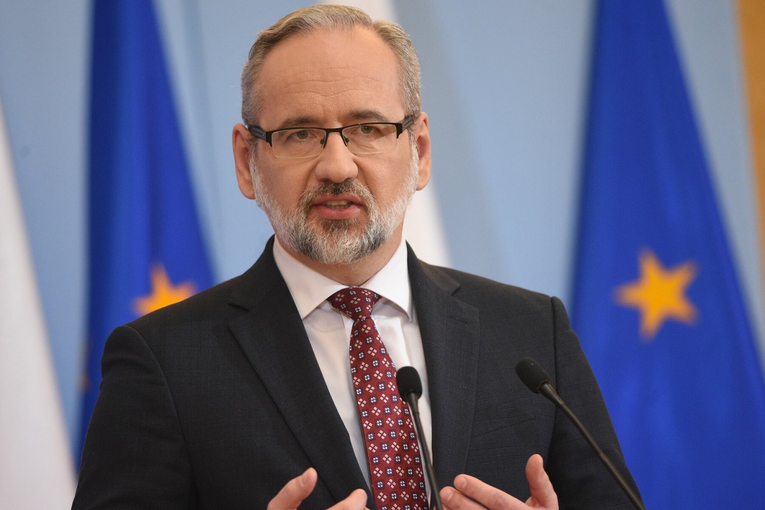 Szef MZ zapowiada odejście od restrykcji.