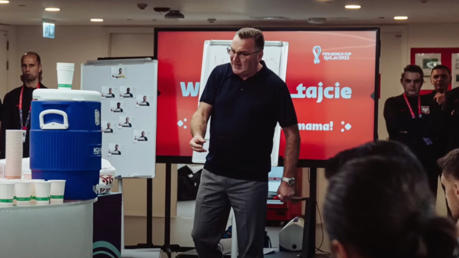 Trener Czesław Michniewicz mocno motywował zespół w przerwie meczu z Francją. Polacy zagrali niezłe spotkanie.