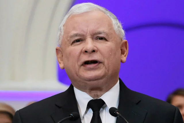 Jarosław Kaczyński między słowami ostrzega protestujących Polaków przed stanowczą odpowiedzią PiS?