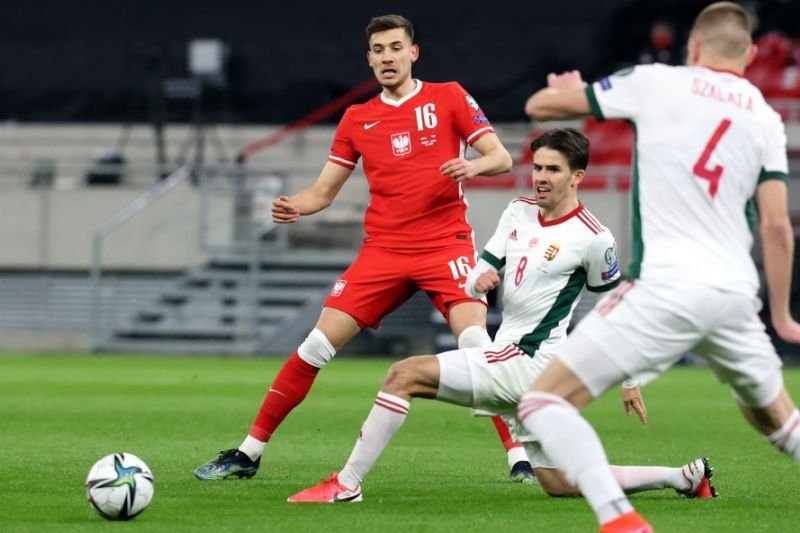 Polacy po słabej pierwszej połowie przegrywają z Węgrami w Budapeszcie