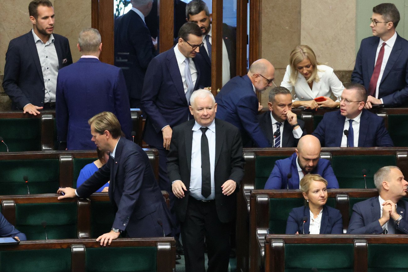Sejm przyjął uchwałę ws. reparacji wojennych od Niemiec. "Za" głosowało aż 418 posłów, 4 było "przeciw", a 15 wstrzymało się od głosu.