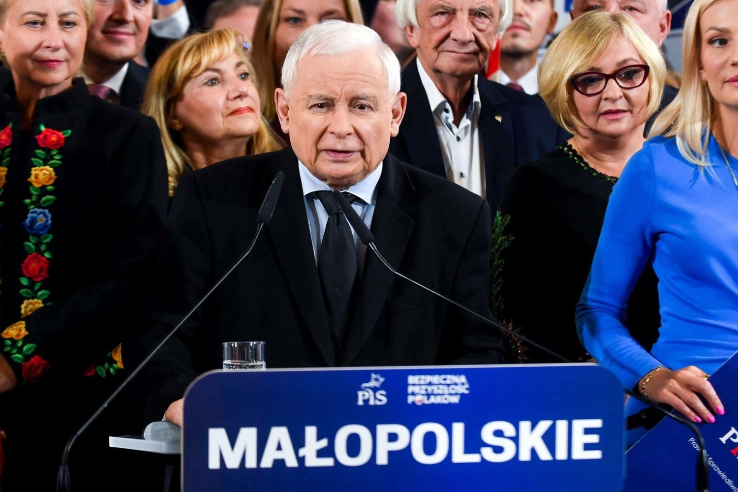 Ostatnia konwencja PiS. Kaczyńskiego przywitał protest.