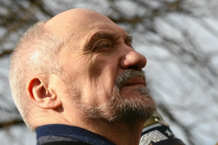 Antoni Macierewicz miał zlecić prawnikom, by zajęli się informacjami, które znalazły się w wywiadzie Tomasza Piątka dla Wirtualnej Polski.