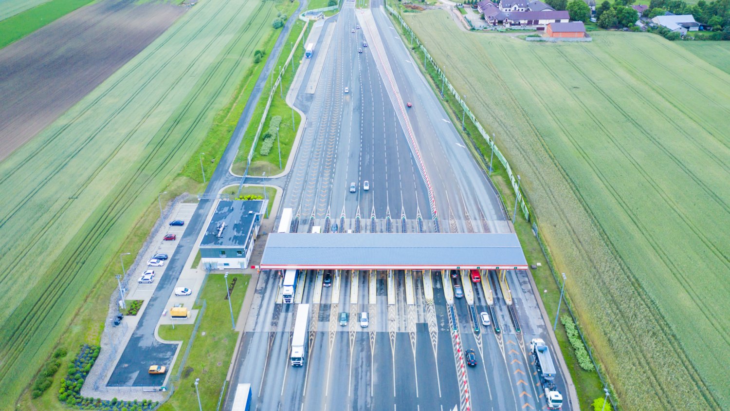 Kosmiczne stawki opłat za przejazd A2. Kolejna podwyżka od 11 marca, ale to nie wina Tuska