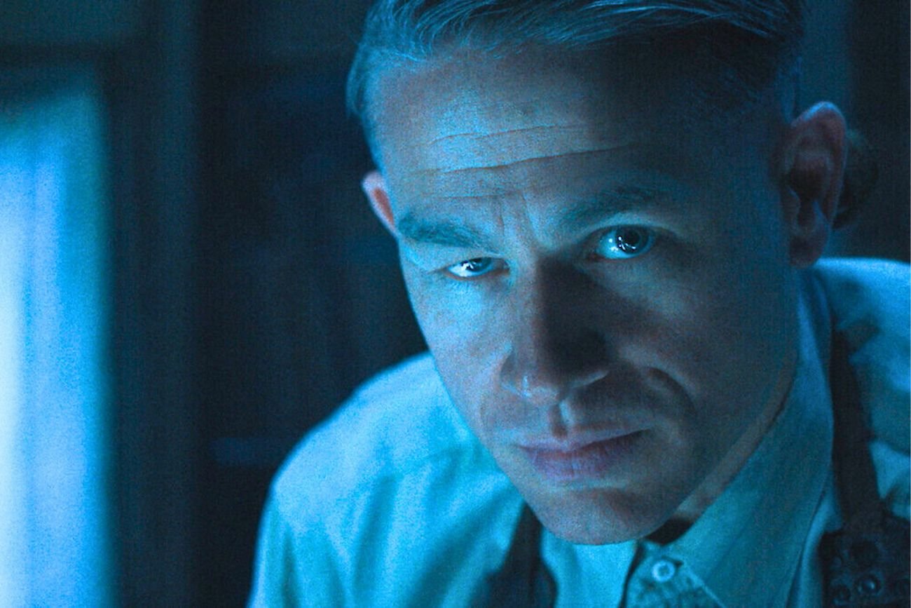 "Potwór: Historia Eda Geina" na Netflix Charlie Hunnam