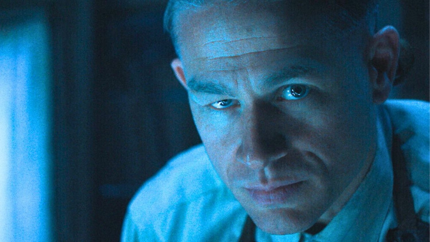"Potwór: Historia Eda Geina" na Netflix Charlie Hunnam