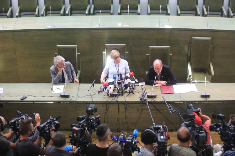 Kandydaci do nowego Sądu Najwyższego narażają się na środowiskowy ostracyzm. Na zdjęciu I prezes Małgorzata Gersdorf podczas konferencji w gmachu sądu.