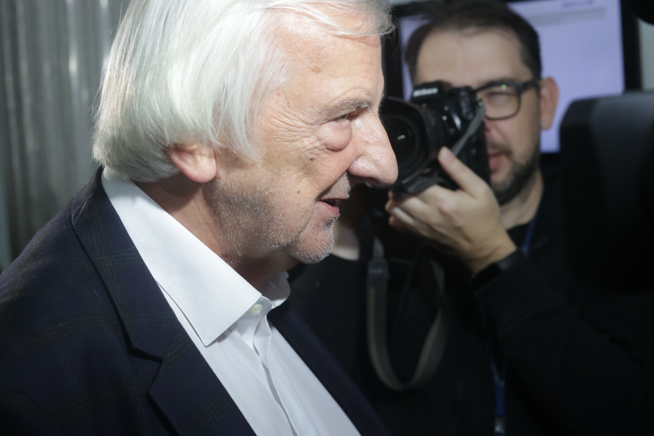 Terlecki zaskoczony pytaniem dziennikarza TVN. Nie wiedział gdzie odbywają się rozmowy koalicyjne własnego klubu.