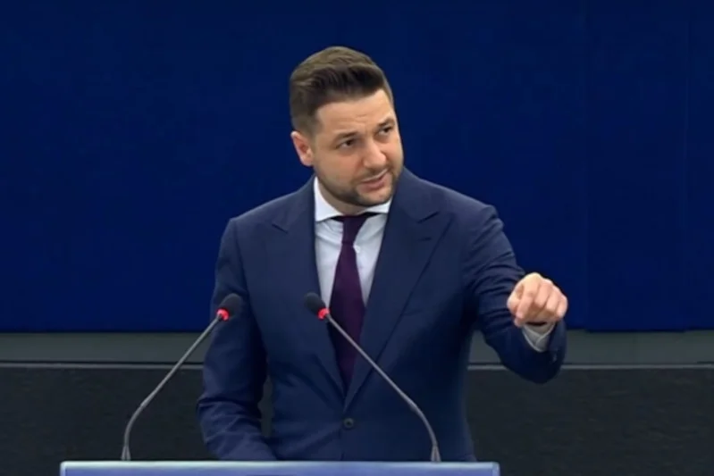 Patryk Jaki na forum Parlamentu Europejskiego wygłosił emocjonalne przemówienie ws. inwazji Rosji na Ukrainę.