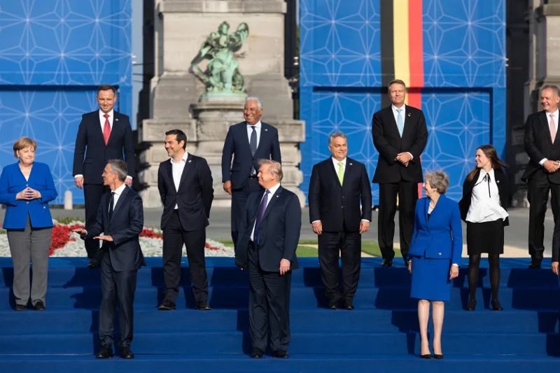 Na zdjęciu Donald Trump i szefowie państw NATO na szczycie w Brukseli w 2018 r.