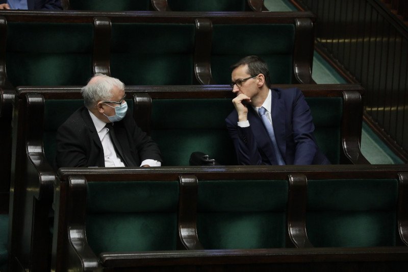 Prawo i Sprawiedliwość szuka głosów poparcia po stronie Konfederacji.