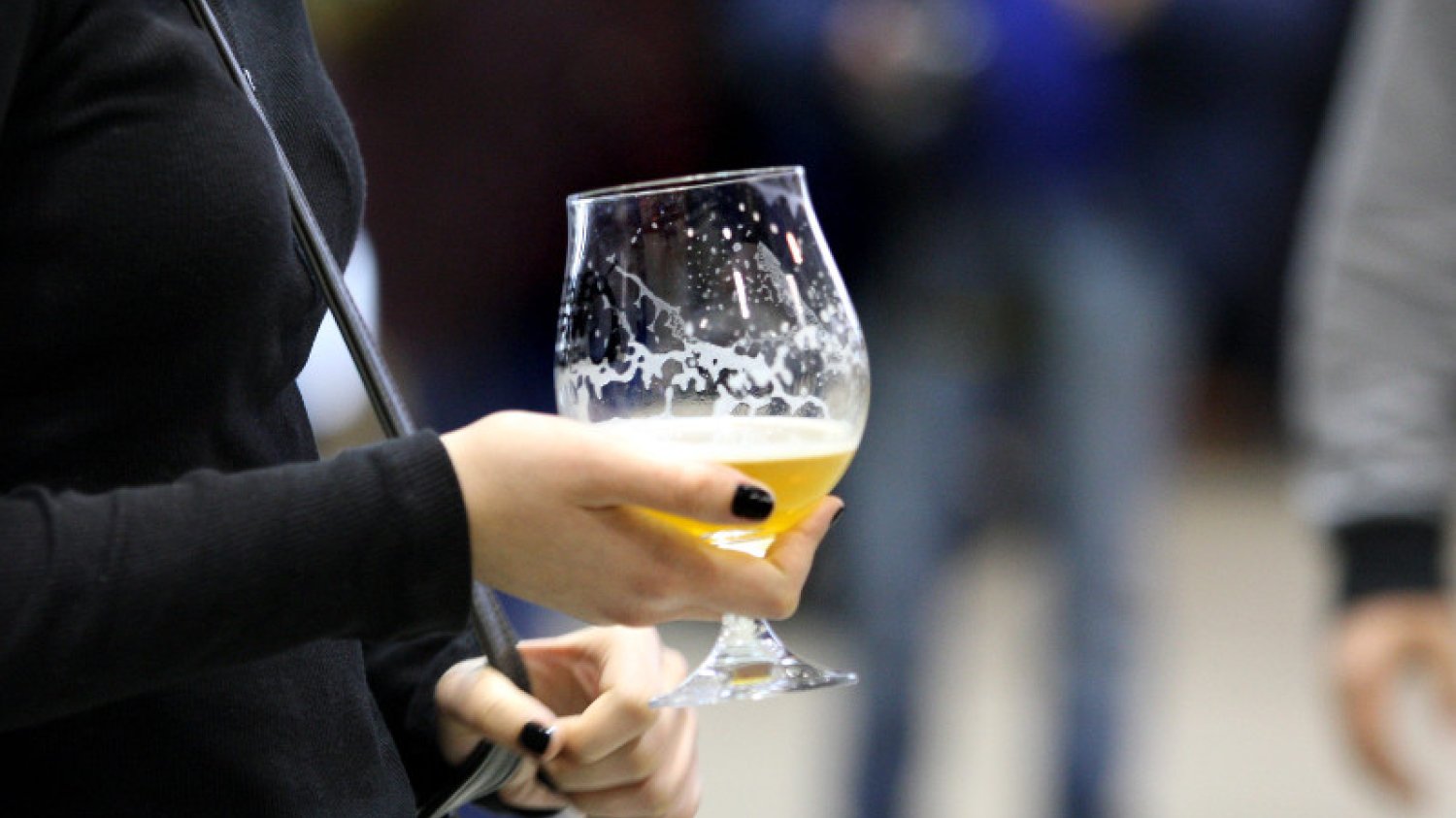 My się relaksujemy, a nasza wątroba ma "pełne ręce" roboty. Ten narząd choruje nie tylko z powodu nadmiernego zamiłowania do alkoholu.