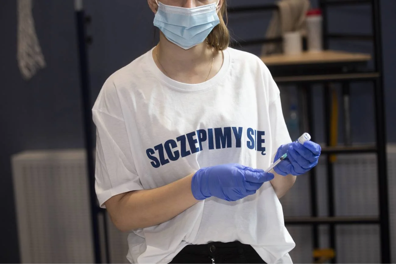 Które regiony nie muszą obawiać się nowych obostrzeń epidemicznych? Znamy listę najlepiej wyszczepionych gmin w Polsce