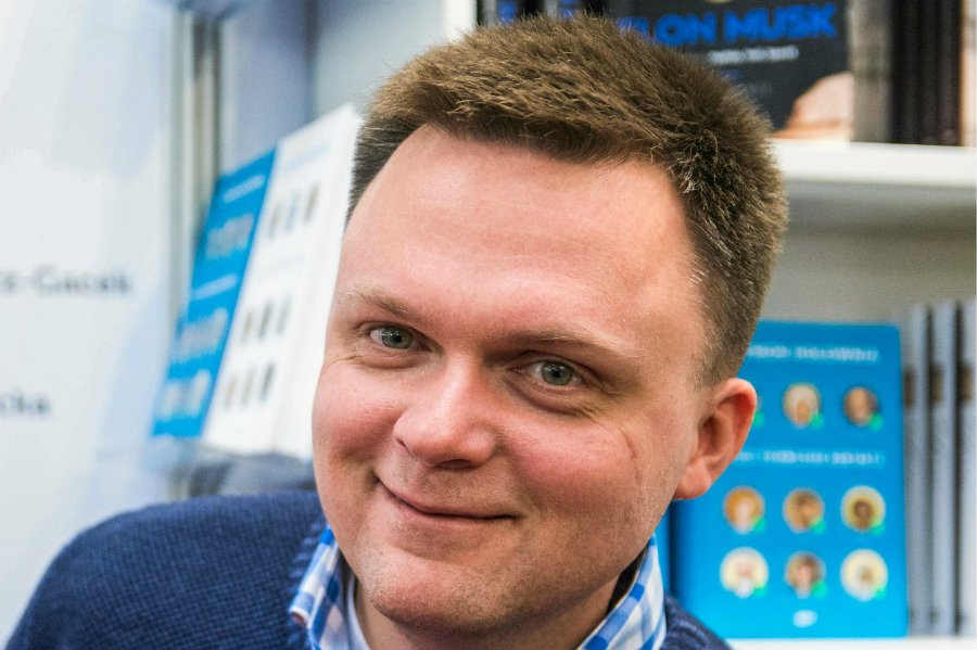 Tygodnik "Sieci" sugeruje, że za kandydaturą Szymona Hołowni w wyborach stoi Donald Tusk.