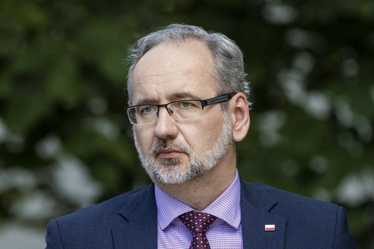 Niedzielski wydaje się niechętny wprowadzaniu nowych obostrzeń.