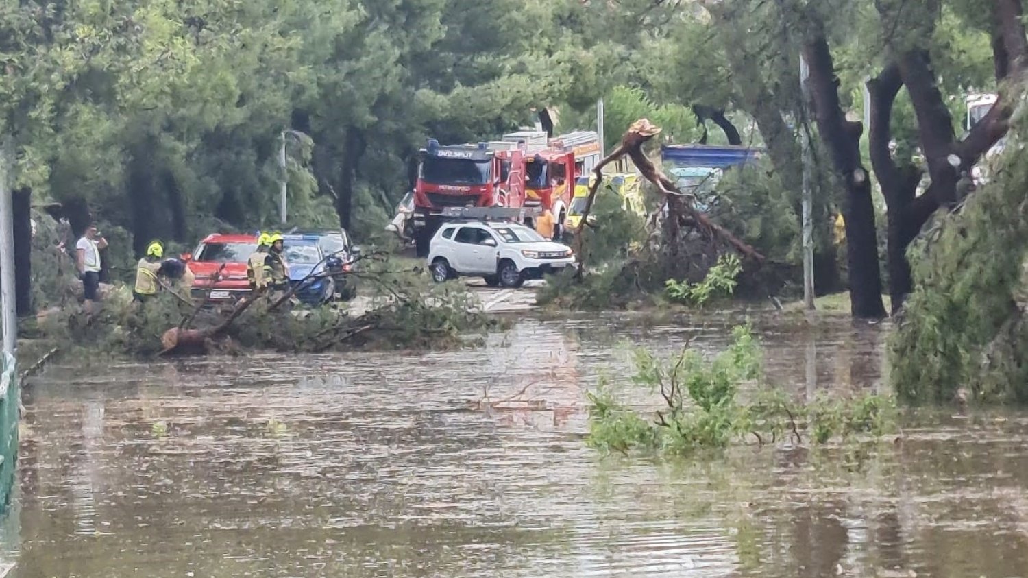Katastrofa w porcie w Splicie. Prom zerwał się z cum i staranował statek
