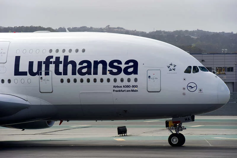 Lufthansa odwołała wszystkie loty w poniedziałek