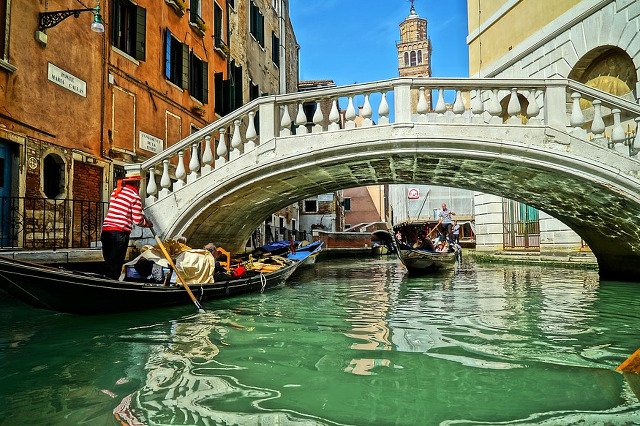 Burmistrz Wenecji zastanawia się nad podniesieniem opłat dla turystów.