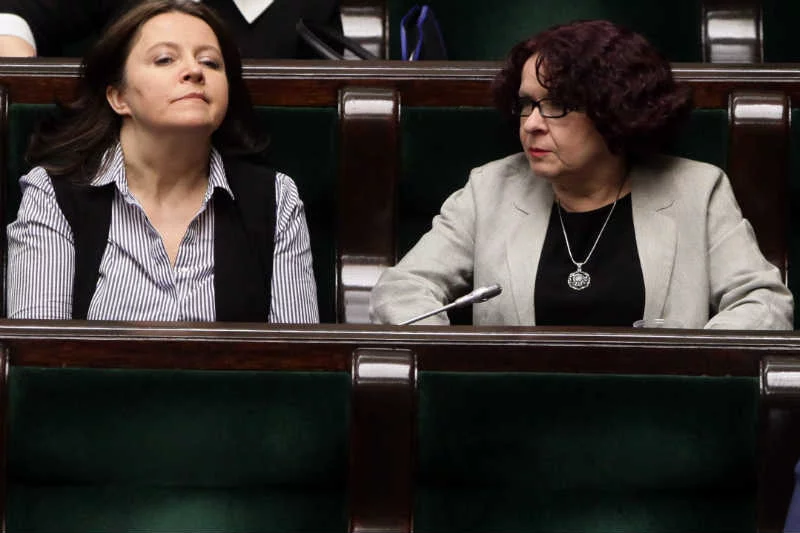 Dwie posłanki PiS zignorowały prawomocny wyrok na Grzegorza Brauna.