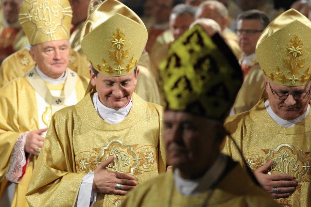 Biskupi kolejny raz zabrali głos w sprawie in vitro.