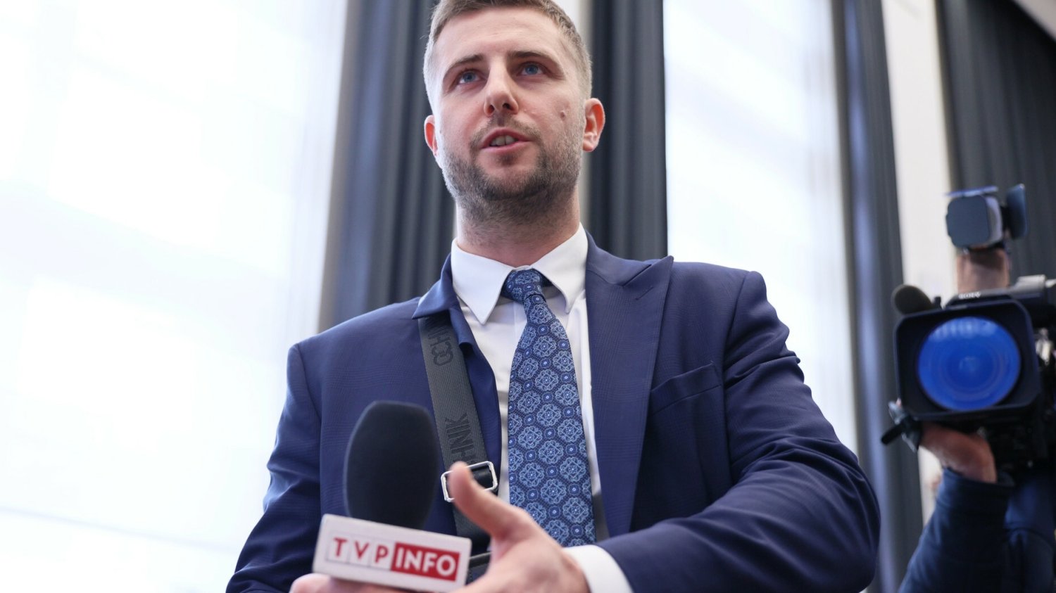 Kłeczek w nerwach po konferencji Tuska. Tak skomentował to, co się stało.