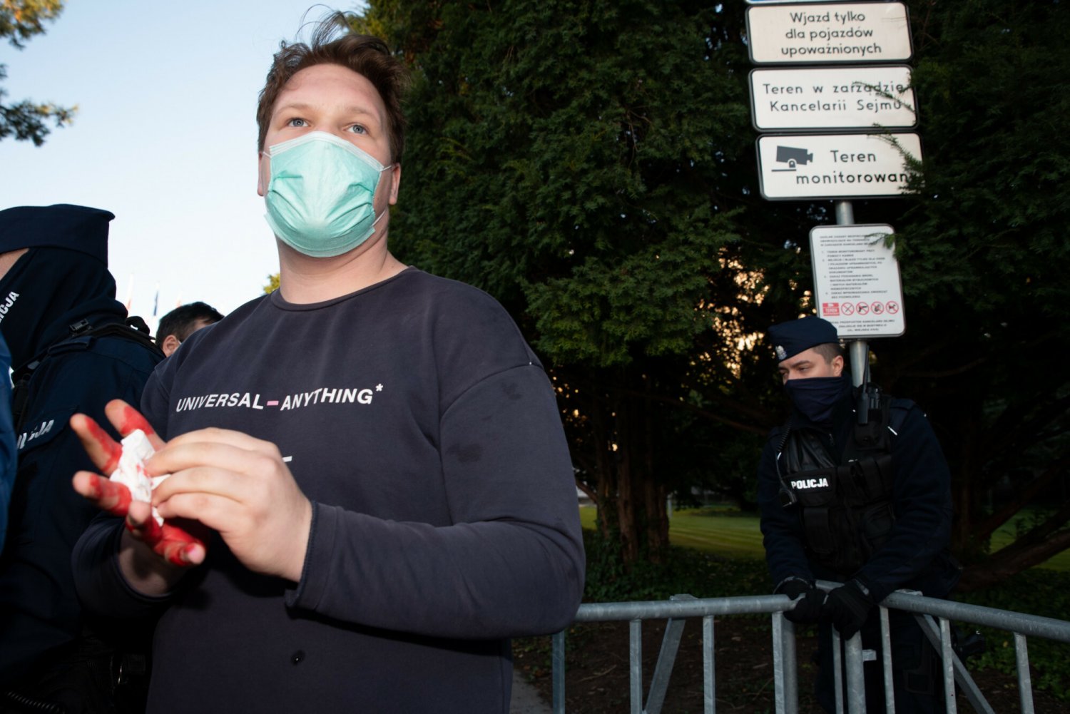 Policja tłumaczy zatrzymanie siostrzeńca Morawieckiego Franka Brody.