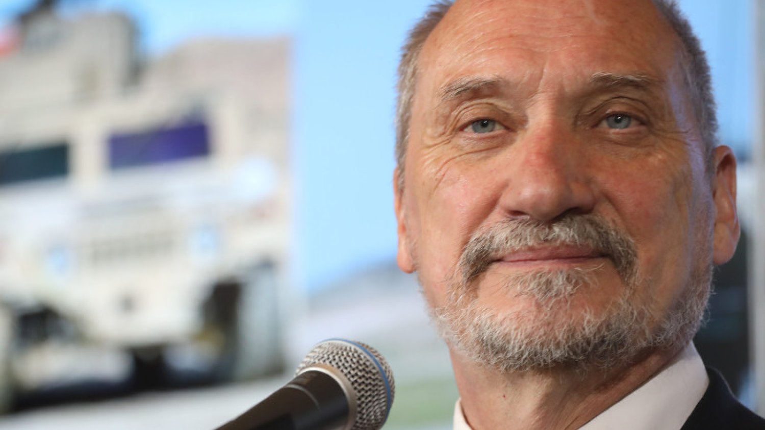 "Po ch** samolotom skrzydła". Chor. Bardoń w krótkich, żołnierskich słowach skwitował rewelacje podkomisji Macierewicza