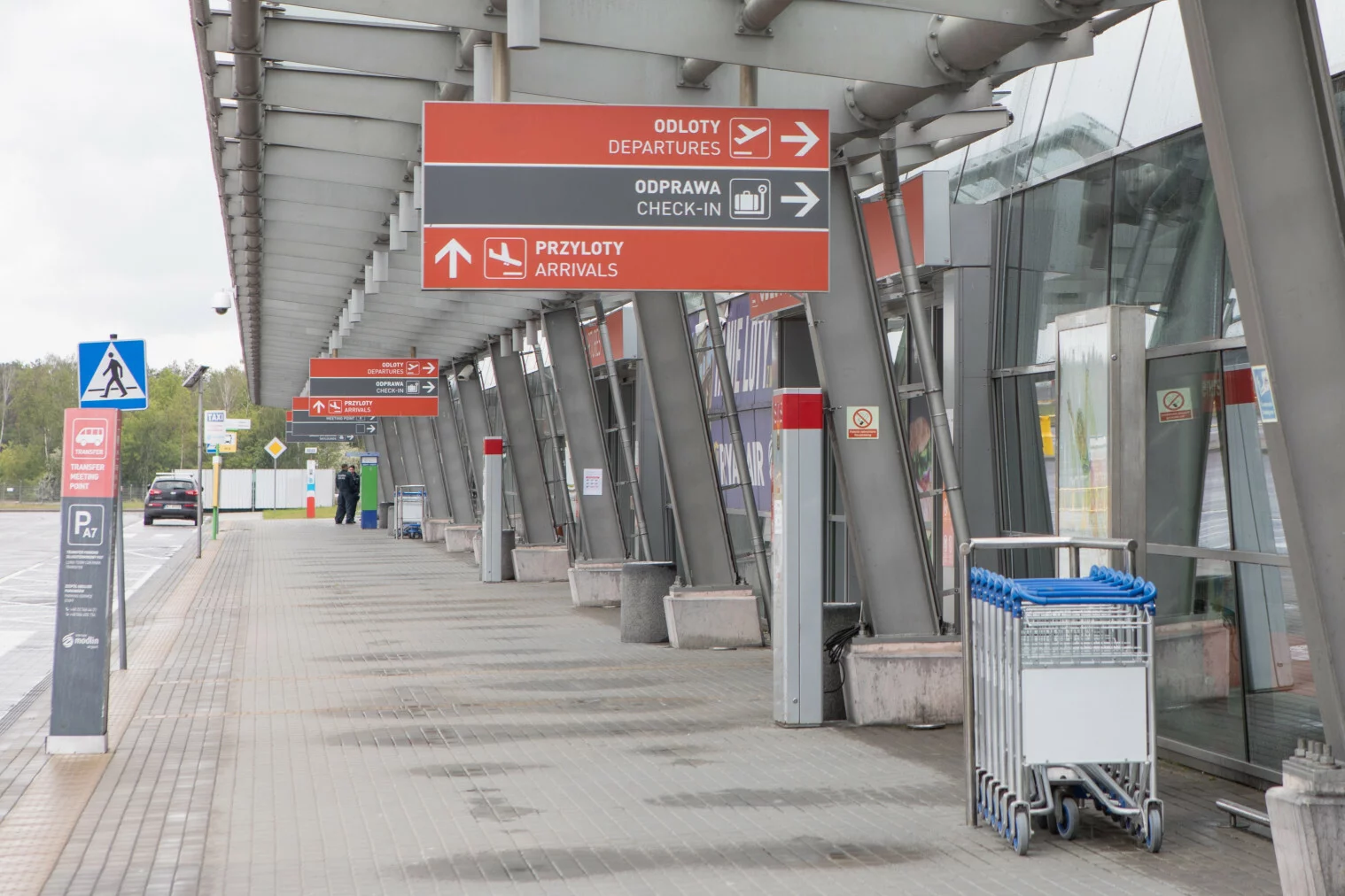 Pasażerowie muszą uzbroić się w cierpliwość i wyrozumiałość.