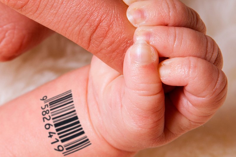 Mniej inteligentni mają więcej dzieci i dlatego głupiejemy? Genetyk: Czysta eugenika