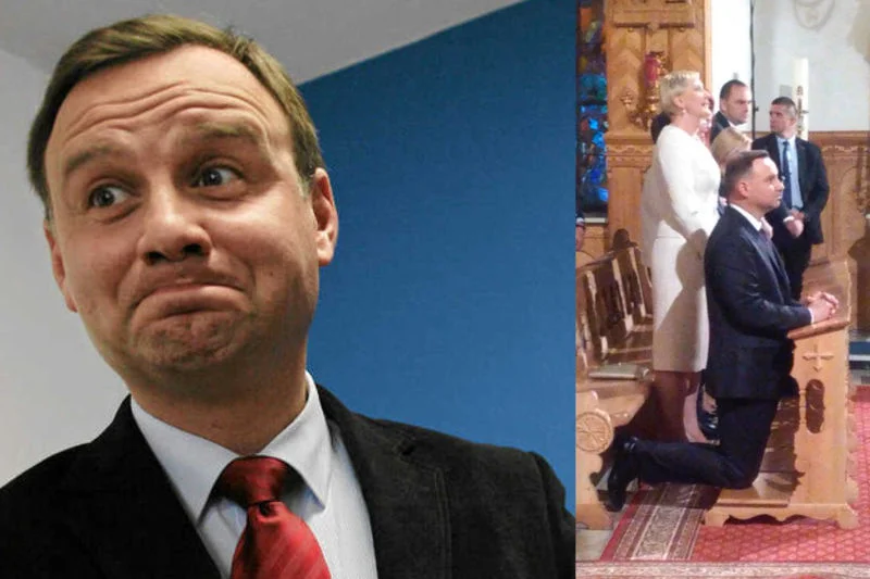 Andrzej Duda tradycyjnie klęka nawet wtedy, gdy wszyscy stoją.
