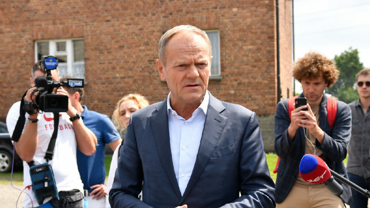 Donald Tusk ostro o Obajtku i PiS. "Śmierdzi przekrętem"