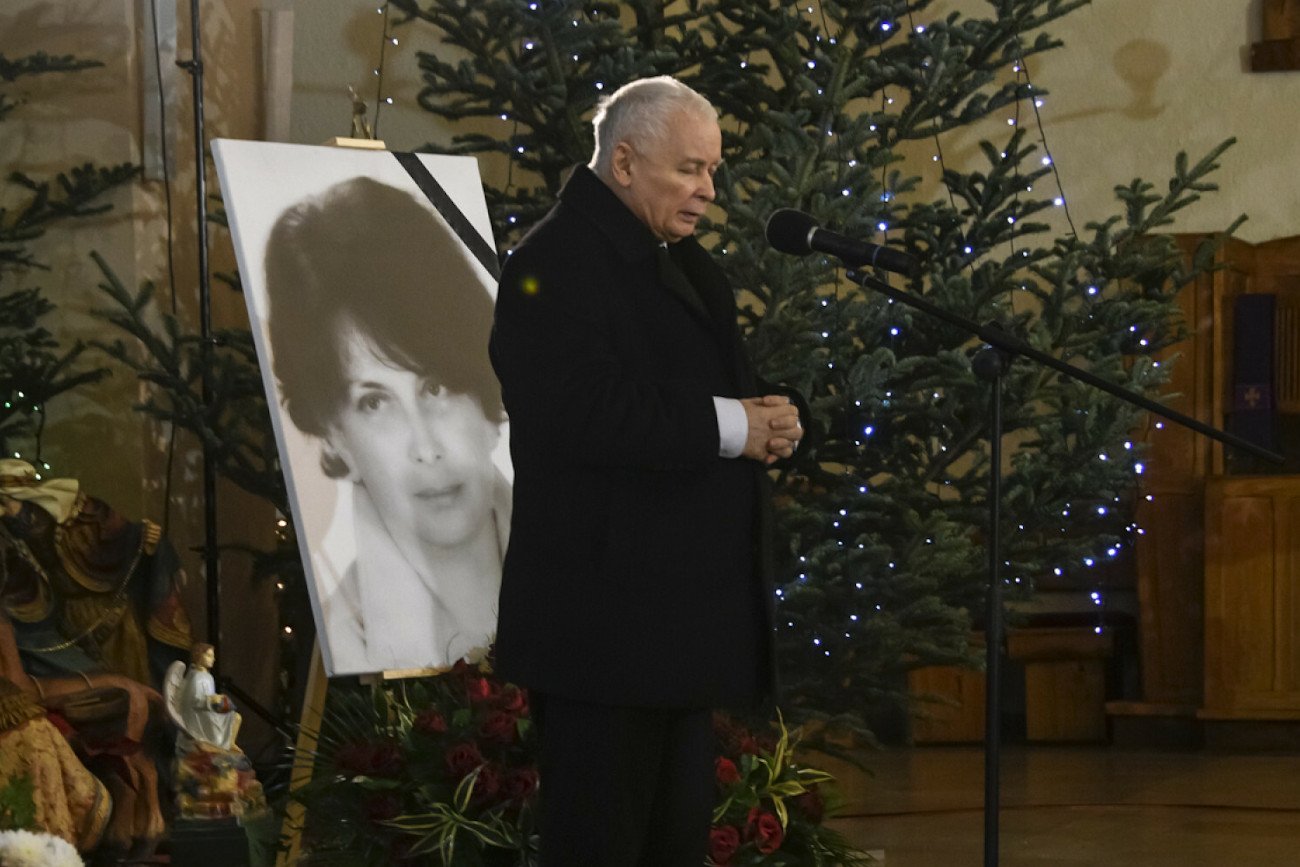 Czy w geście Telewizji Publicznej jest transmitowanie kolejnej rocznicy śmierci Jadwigi Kaczyńskiej? Między innymi na to pytanie odpowiedział w rozmowie z naTemat dr Mirosław Oczkoś.