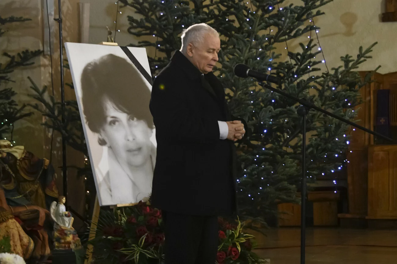 Czy w geście Telewizji Publicznej jest transmitowanie kolejnej rocznicy śmierci Jadwigi Kaczyńskiej? Między innymi na to pytanie odpowiedział w rozmowie z naTemat dr Mirosław Oczkoś.