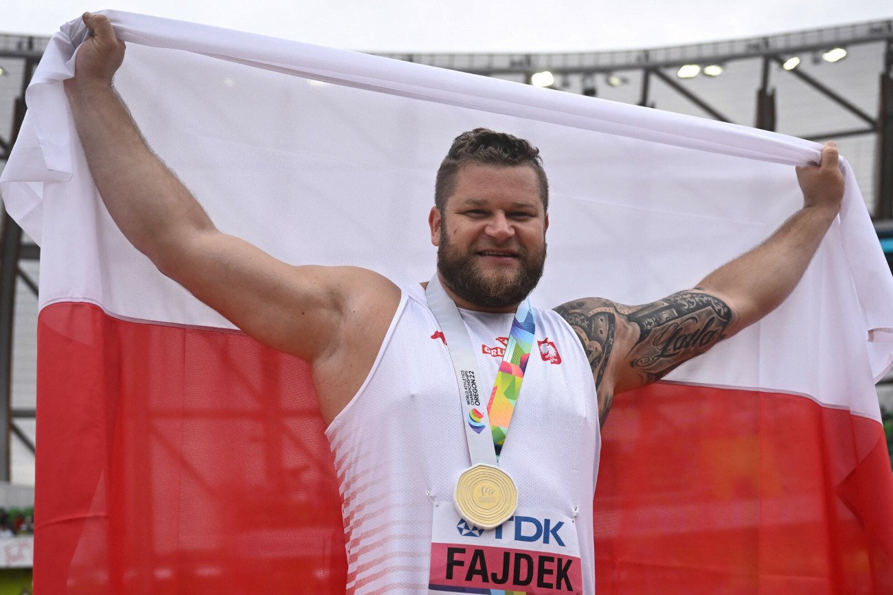Paweł Fajdek po raz piąty z rzędu sięgnął po złoty medal podczas lekkoatletycznych mistrzostw świata.