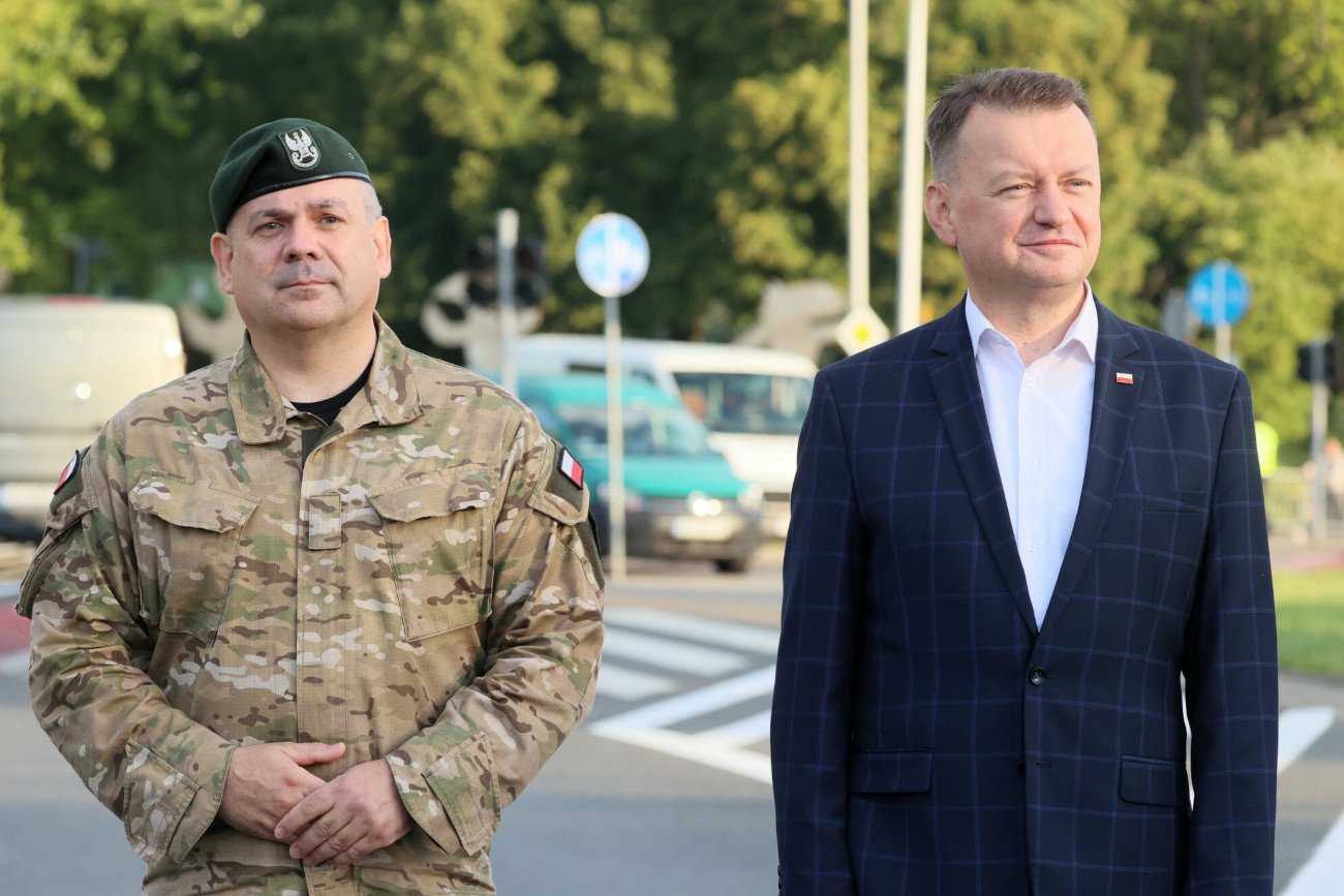 Przedziwny wpis Dowództwa Generalnego. "Żeby brzuszek był happy"