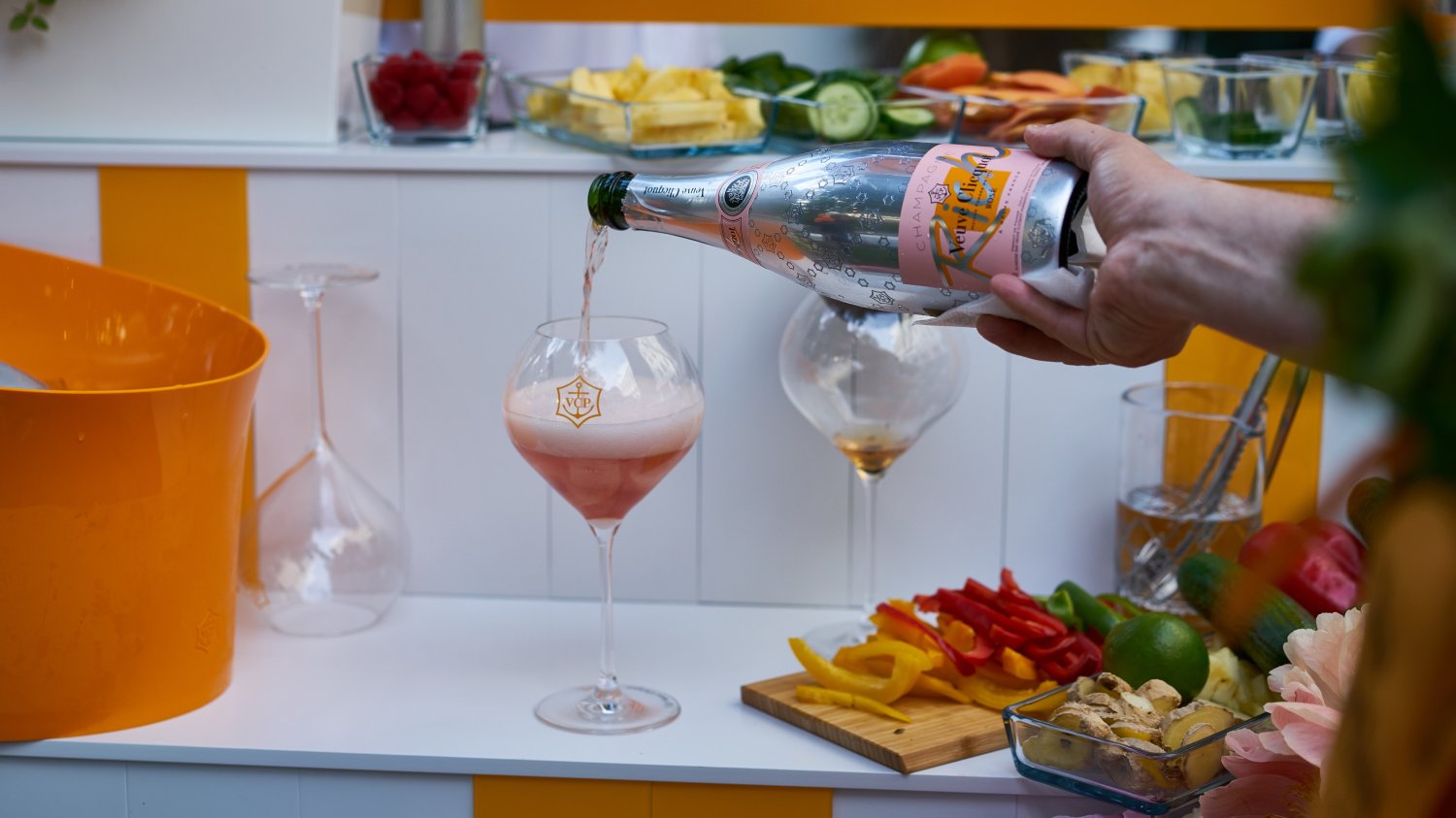 Szampańskie powitanie lata z markami  MOËT oraz Vuece Clicquot