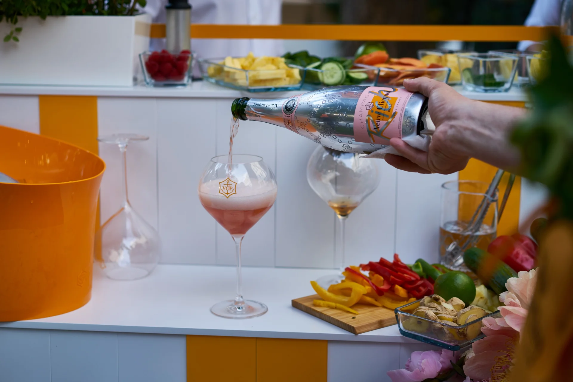 Szampańskie powitanie lata z markami MOËT oraz Vuece Clicquot