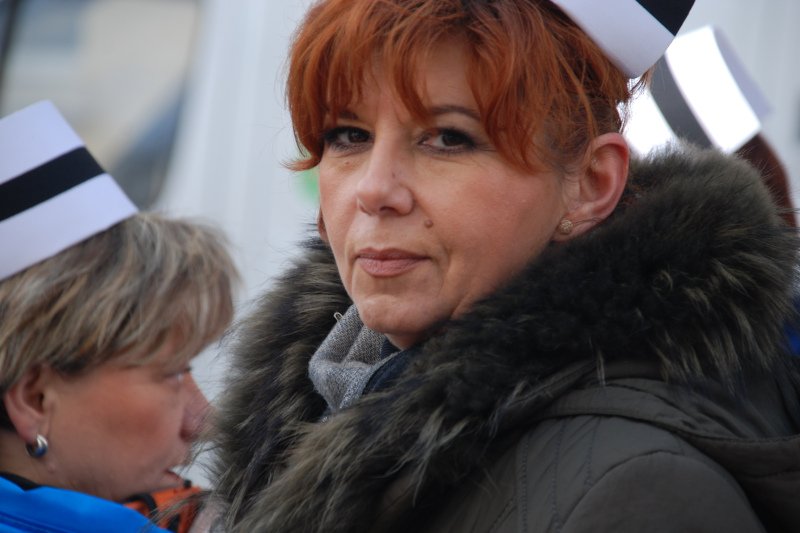 Iwona Borchulska przyznaje, że na stosunek społeczeństwa do pielęgniarek ma wpływ to, jak zawód ten od lat jest traktowany przez władzę.