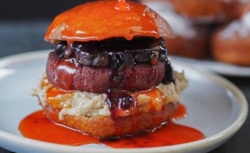 Pączkoburger: przepis na wegański pączek ziemniaczany na Tłusty Czwartek