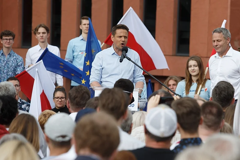 Kandydat Koalicji Obywatelskiej na prezydenta Rafał Trzaskowski zwrócił się w Bydgoszczy do grupy zwolenników Andrzeja Dudy i PiS.