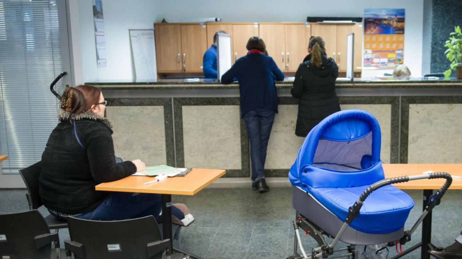 ZUS przypomina o składaniu wniosków "aktywni w żłobku". Rodzice mają czas do 2 stycznia. Rodzice do 2 stycznia mają czas, by złożyć wiosek o wsparcie "aktywni w żłobku". Potem pieniądze przepadną.